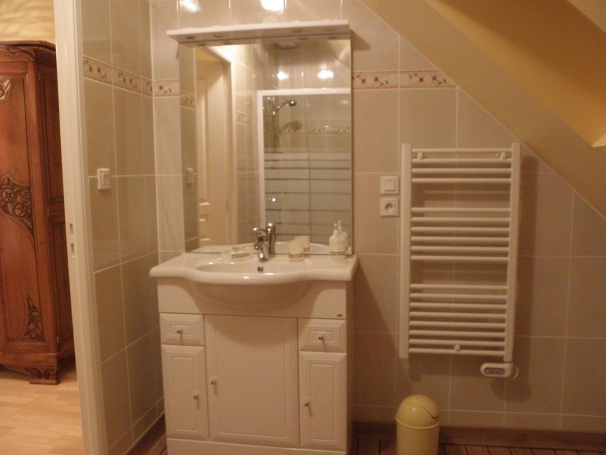 Hotel Le Logis Du Livier Saint-Georges-sur-Layon Zewnętrze zdjęcie