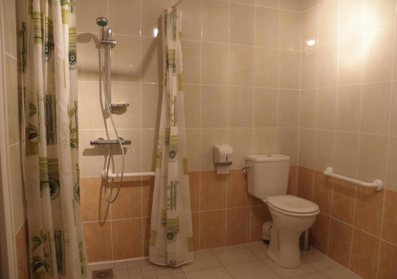 Hotel Le Logis Du Livier Saint-Georges-sur-Layon Pokój zdjęcie
