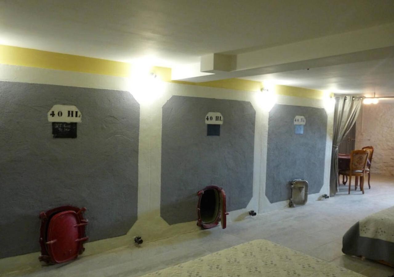 Hotel Le Logis Du Livier Saint-Georges-sur-Layon Pokój zdjęcie