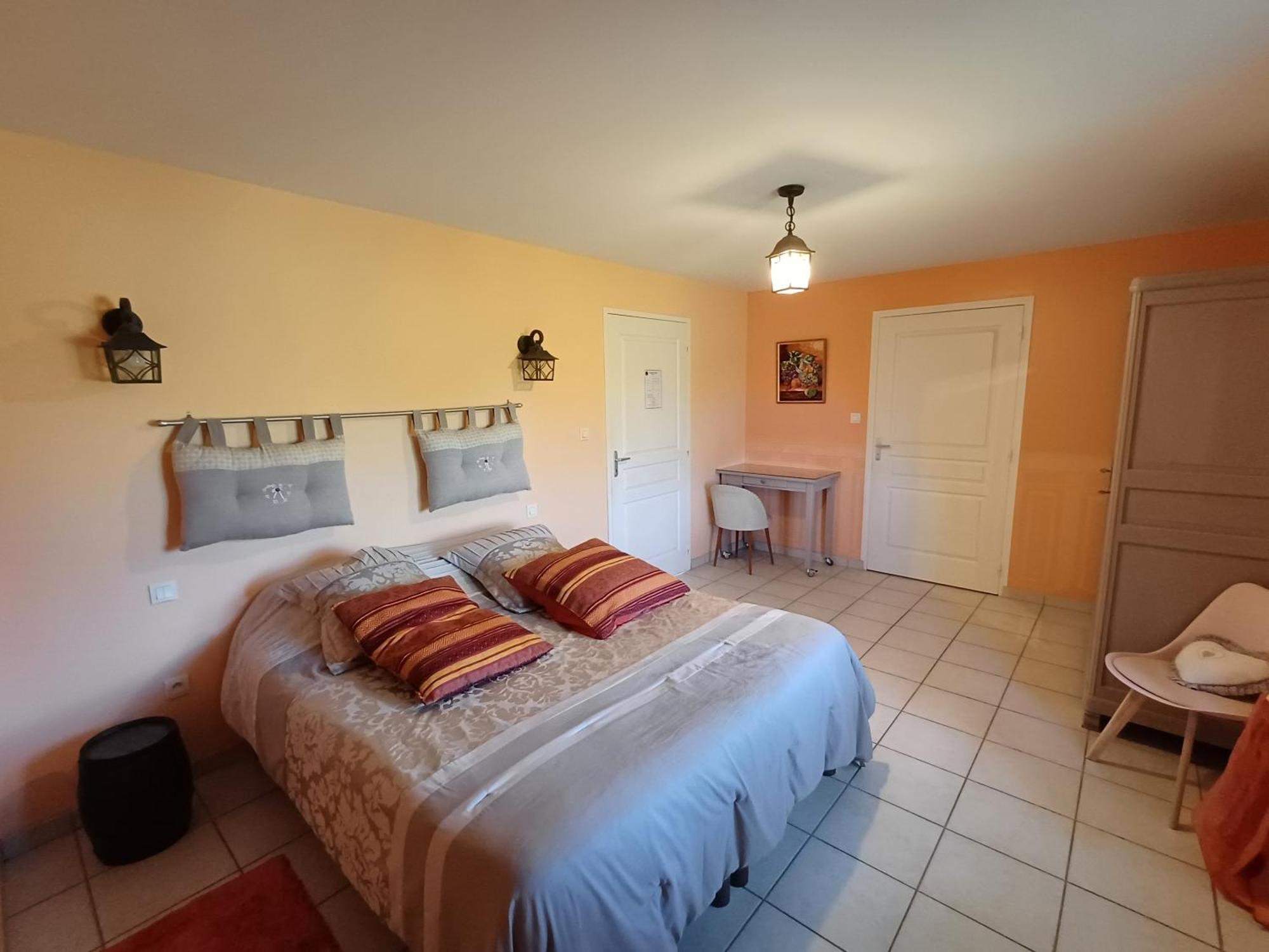 Hotel Le Logis Du Livier Saint-Georges-sur-Layon Pokój zdjęcie